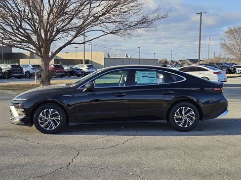 New 2026 Hyundai Sonata Blue FWD image 4