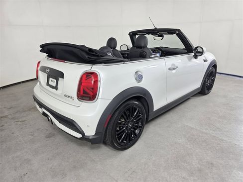 Used 2024 MINI Cooper S image 4