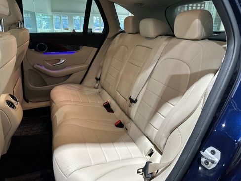 Used 2021 Mercedes-Benz GLC 300 w/ Premium Package image 6