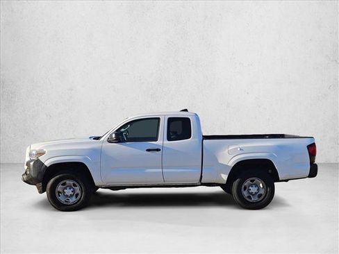 Used 2019 Toyota Tacoma SR image 8