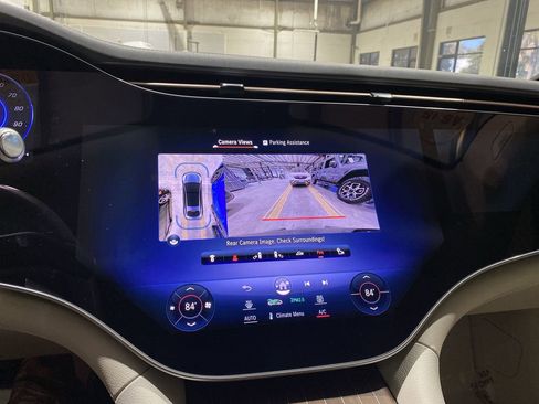 Used 2022 Mercedes-Benz EQS 580 4MATIC Sedan image 6