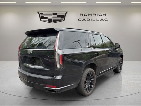 Certified 2022 Cadillac Escalade Sport Platinum w/ LPO, ONYX Package AWD/4WD image 6