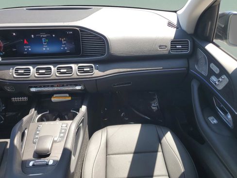 New 2026 Mercedes-Benz GLS 450 4MATIC image 29