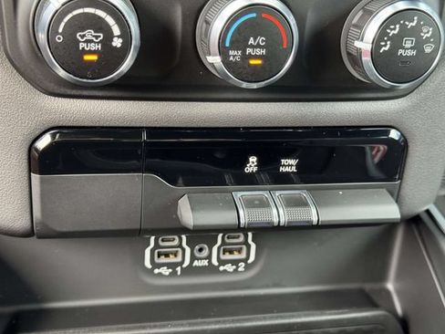 Used 2021 RAM 1500 Big Horn AWD/4WD image 28