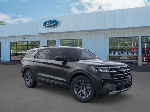 Used 2026 Ford Explorer Active w/ Active Comfort Package image 7