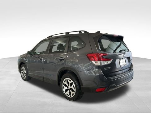 Used 2022 Subaru Forester Premium image 5