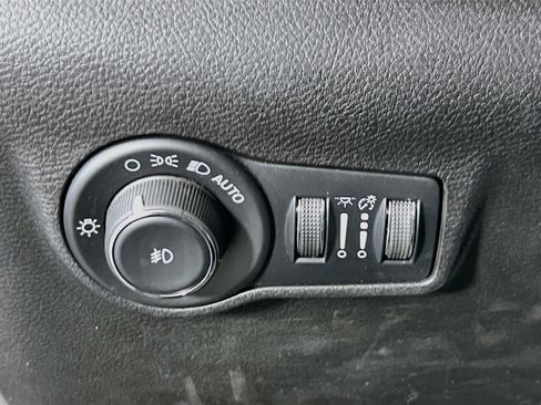 Used 2022 Jeep Compass Limited w/ Elite Group AWD/4WD image 10