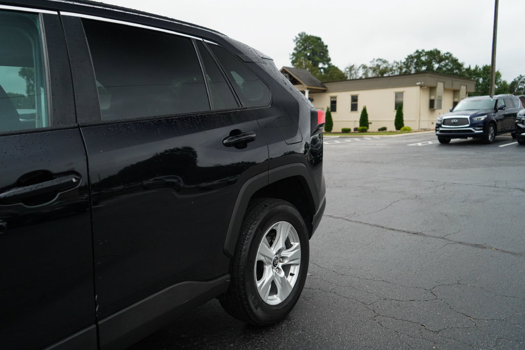 Used 2021 Toyota RAV4 XLE FWD image 22