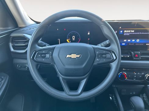 Used 2025 Chevrolet TrailBlazer LT image 14