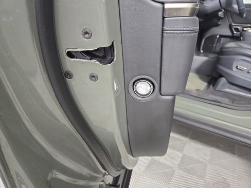 Used 2022 Rivian R1S Launch Edition image 31