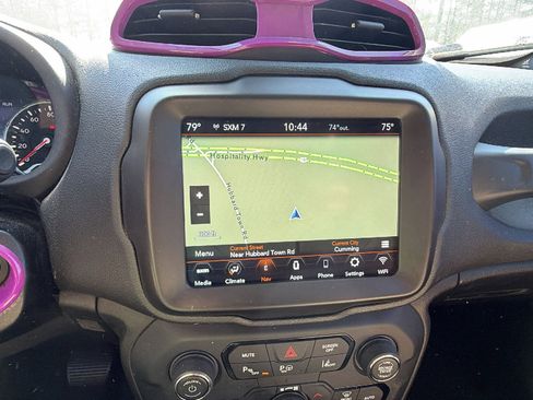Used 2020 Jeep Renegade Latitude w/ UConnect 8.4 Nav Group AWD/4WD image 32