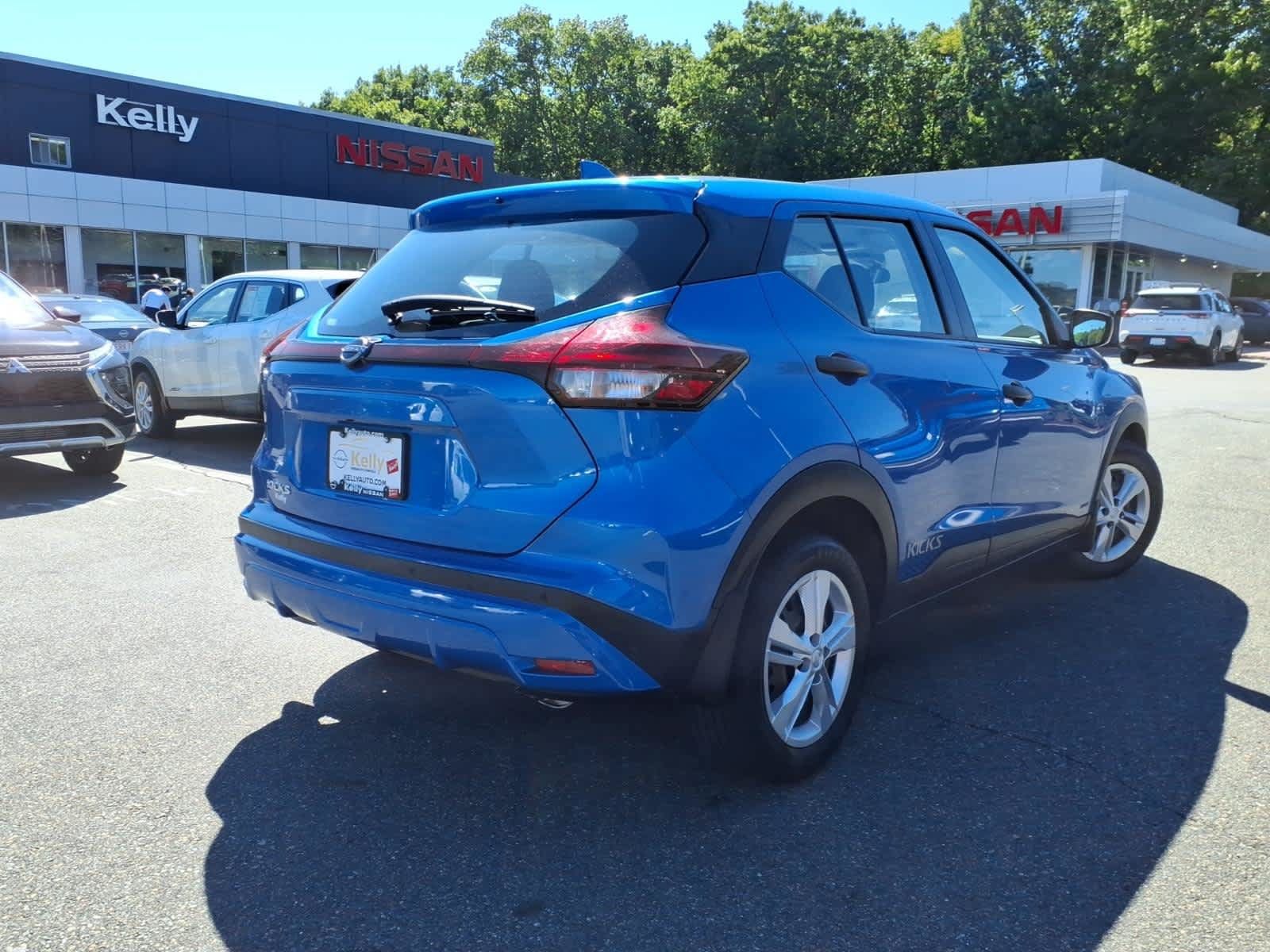 Used 2023 Nissan Kicks S FWD image 5