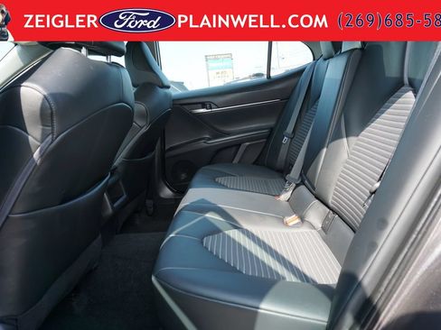 Used 2022 Toyota Camry SE w/ Cold Weather Package AWD/4WD image 11