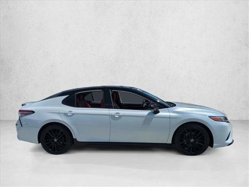 Used 2019 Toyota Camry XSE FWD image 4