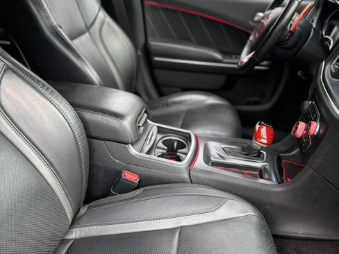 Used 2018 Dodge Charger R/T RWD image 31
