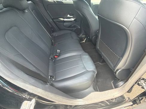 Used 2025 Mercedes-Benz GLA 250 image 15