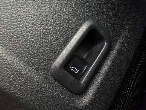 Used 2026 Volkswagen Tiguan SE FWD image 22