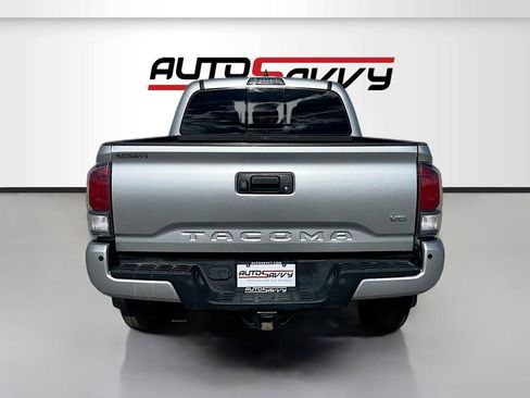 Used 2022 Toyota Tacoma TRD Off-Road w/ Technology Package AWD/4WD image 6