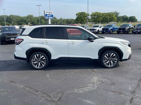Used 2026 Subaru Forester Touring AWD/4WD image 6