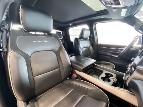 Used 2019 RAM 1500 Laramie w/ Sport Appearance Package AWD/4WD image 27