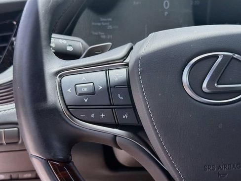 Used 2024 Lexus LS 500 RWD image 37