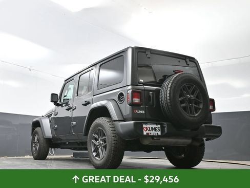 Used 2025 Jeep Wrangler Unlimited Sport AWD/4WD image 56