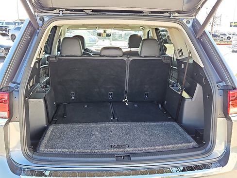 Certified 2023 Volkswagen Atlas SE w/ Panoramic Sunroof Package image 6