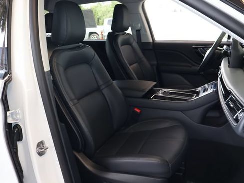 New 2026 Lincoln Aviator 2WD image 23