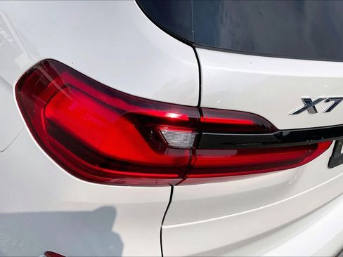 Used 2022 BMW X7 xDrive40i w/ M Sport Package AWD/4WD image 27
