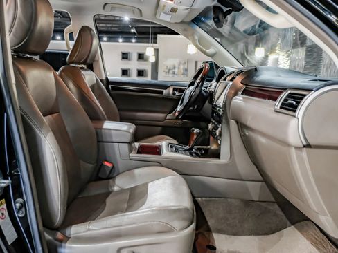 Used 2016 Lexus GX 460 w/ Premium Package AWD/4WD image 37