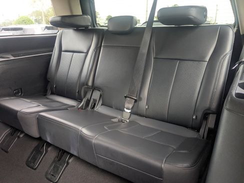 Certified 2024 Ford Expedition XLT image 15