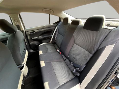 Used 2021 Nissan Versa SV FWD image 21