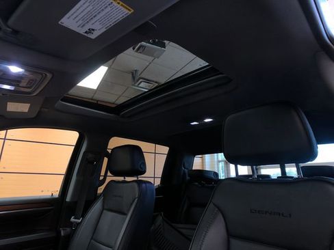 Used 2024 GMC Sierra 1500 Denali w/ Denali Reserve Package AWD/4WD image 20