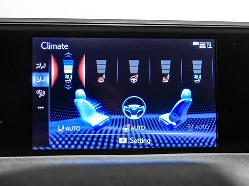 Used 2019 Lexus UX 200 w/ Premium Package FWD image 33