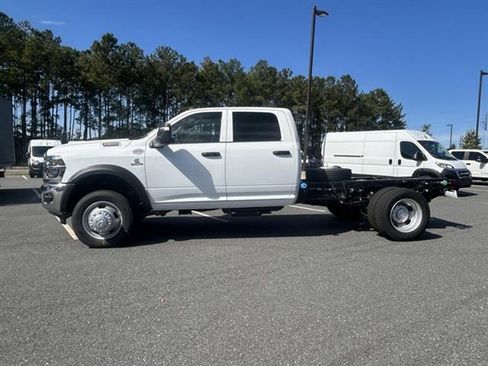 New 2026 RAM 5500 Tradesman w/ Chrome Appearance Group image 6