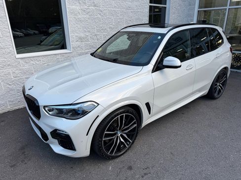 Used 2019 BMW X5 xDrive50i image 4