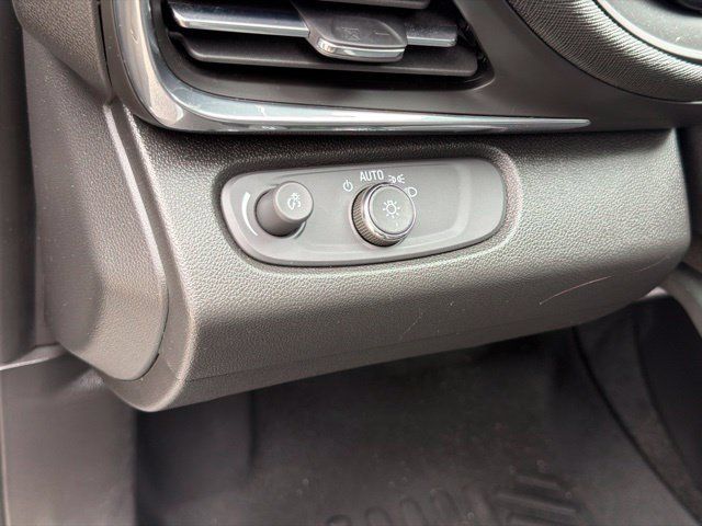 Used 2024 Buick Envista Preferred w/ Convenience II Package FWD image 23