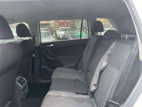 Used 2022 Volkswagen Taos SE image 12