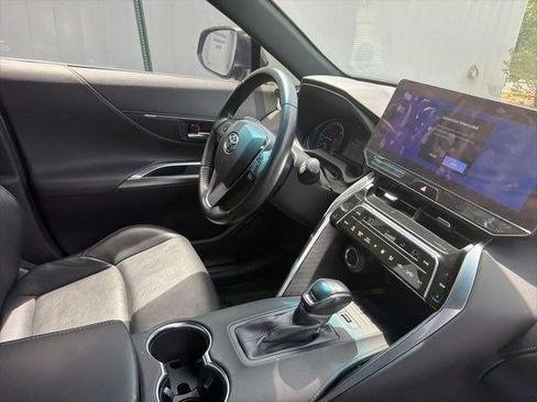 Used 2023 Toyota Venza Nightshade AWD/4WD image 14