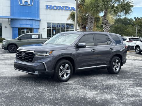 Certified 2025 Honda Pilot EX-L image 12