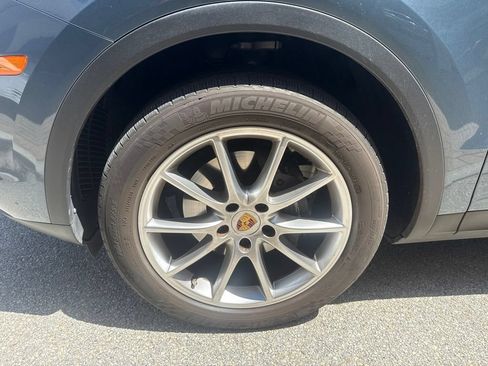 Used 2020 Porsche Cayenne AWD/4WD image 9