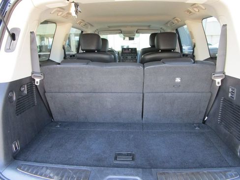 Used 2024 INFINITI QX80 Luxe RWD image 16