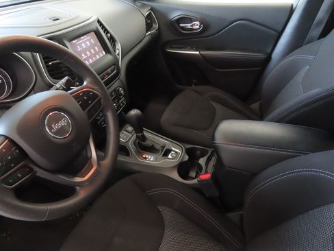 Used 2021 Jeep Cherokee Latitude image 21