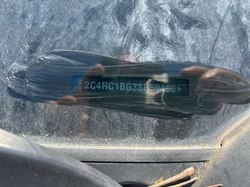 Used 2025 Chrysler Pacifica Select image 18