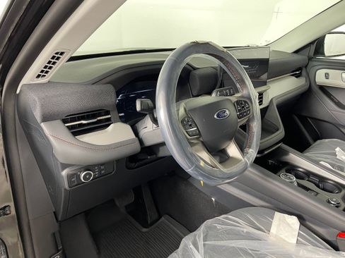 New 2025 Ford Explorer Active w/ Active Comfort Package image 2