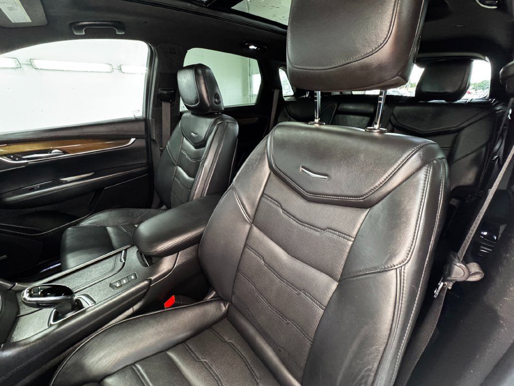 Used 2017 Cadillac XT5 Platinum AWD/4WD image 14