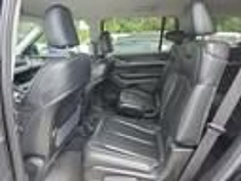 Used 2023 Jeep Grand Cherokee L Limited RWD image 5
