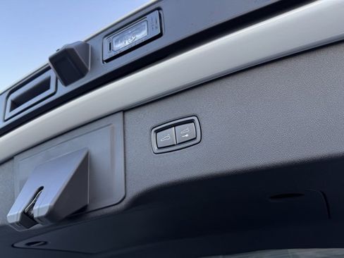 New 2026 Porsche Cayenne Turbo image 34