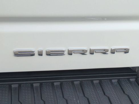 Certified 2025 GMC Sierra 1500 Denali w/ Denali Reserve Package AWD/4WD image 33