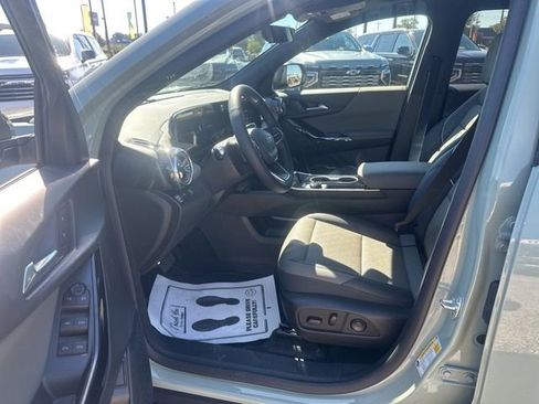 New 2026 Chevrolet Equinox LT w/ Convenience Package II image 16